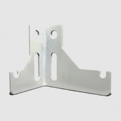 Настенный кронштейн K9.3 белый, 40мм с пласт. встав. для радиаторов>1.6м 10/11 типов Настенный кронштейн K9.3 белый, 40мм с пласт. встав. для радиаторов>1.6м 10/11 типов