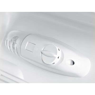 Холодильник Hyundai CT1551WT белый Холодильник Hyundai CT1551WT белый