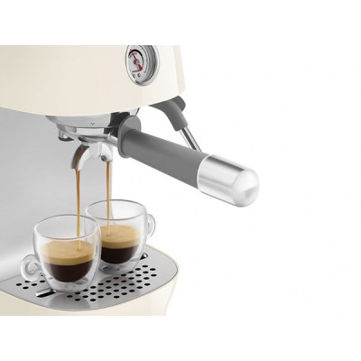 Кофемашина-эспрессо SMEG ECF03CREU кремовый Кофемашина-эспрессо SMEG ECF03CREU кремовый