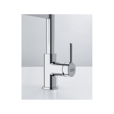 Смеситель Franke Lina Semi-pro, хром/черный (115.0626.085) Смеситель Franke Lina Semi-pro, хром/черный (115.0626.085)