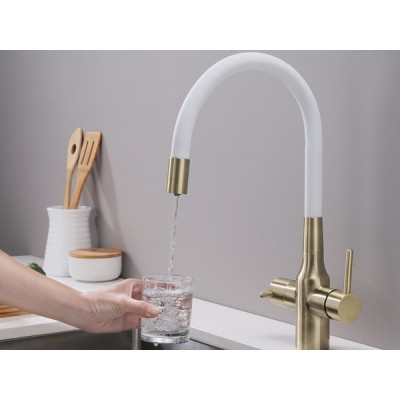 Смеситель Paulmark Salix Sa213419-BRW, бронза, белый шланг Смеситель Paulmark Salix Sa213419-BRW, бронза, белый шланг