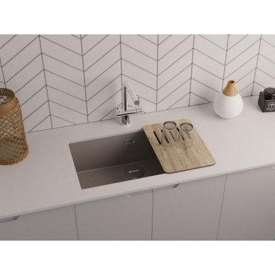 Смеситель Omoikiri Nagano-C латунь/хром (4994146) Смеситель Omoikiri Nagano-C латунь/хром (4994146)