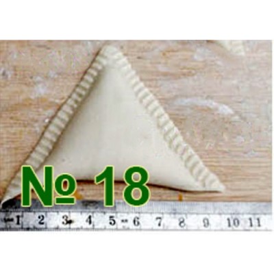 Формующий узел пельменного аппарата Roal Meat QT-100/80 №18 (треугольник, ребристые края) Формующий узел пельменного аппарата Roal Meat QT-100/80 №18 (треугольник, ребристые края)