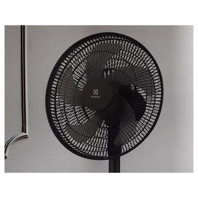 Вентилятор напольный Electrolux EFF-1015 Вентилятор напольный Electrolux EFF-1015