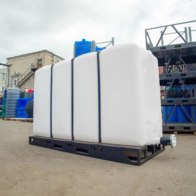 Емкость ЭКОПРОМ KR 4000 л с 2 патрубками 90 и 63 мм в обрешетке (полный слив) Емкость ЭКОПРОМ KR 4000 л с 2 патрубками 90 и 63 мм в обрешетке (полный слив)