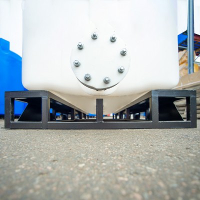 Емкость ЭКОПРОМ KR 4000 л с 2 патрубками 90 и 63 мм в обрешетке (полный слив) Емкость ЭКОПРОМ KR 4000 л с 2 патрубками 90 и 63 мм в обрешетке (полный слив)