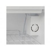 Компактный холодильник с отделением для быстрого охлаждения напитков Бирюса Б-90