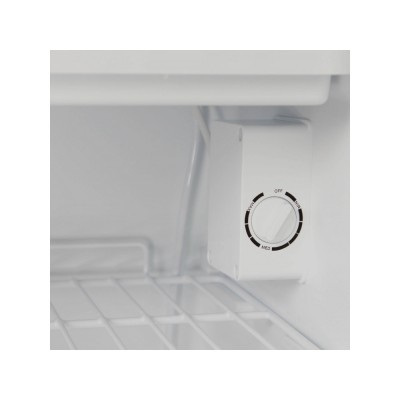 Компактный холодильник с отделением для быстрого охлаждения напитков Бирюса Б-90 Компактный холодильник с отделением для быстрого охлаждения напитков Бирюса Б-90